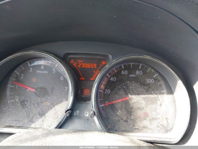 Nissan Versa Sv Image 11