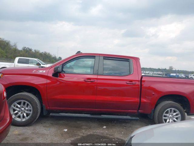 Chevrolet Silverado 1500 Rst Image 12