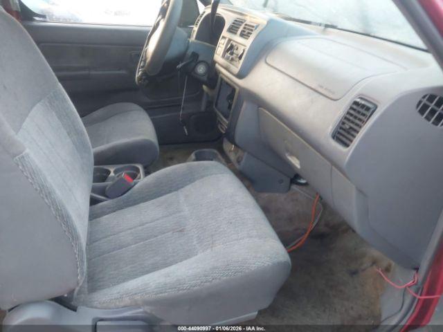 Nissan Frontier Image 8