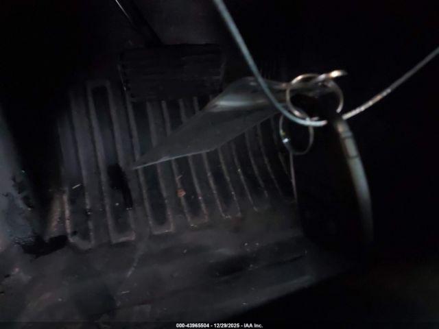 Chevrolet Silverado 1500 2wd  Standard Bed Wt Image 10