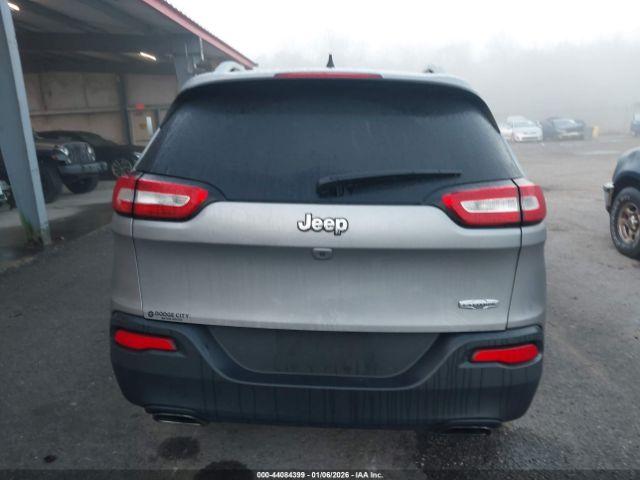 Jeep Cherokee Latitude Image 12