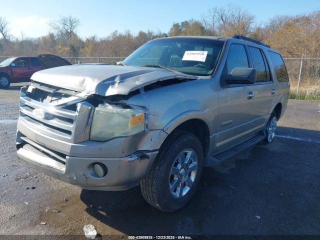 Ford Expedition Xlt Image 15