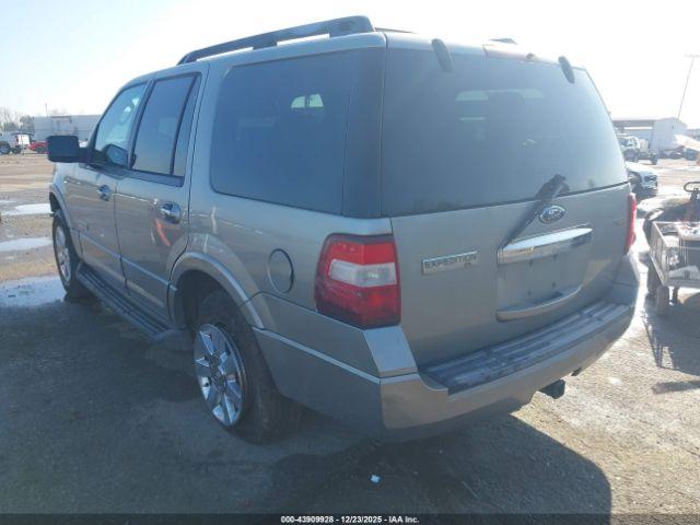 Ford Expedition Xlt Image 2
