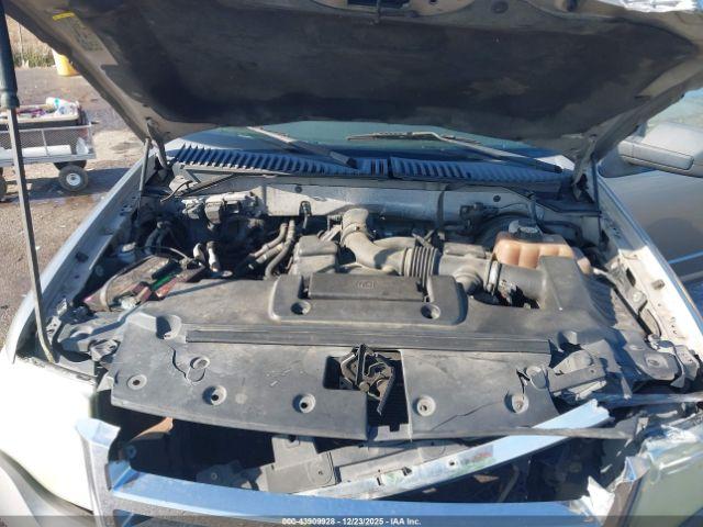 Ford Expedition Xlt Image 8