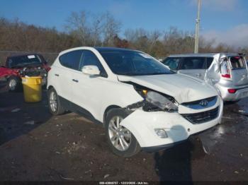  Salvage Hyundai TUCSON