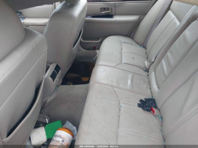 Lincoln Towncar Signature Limited Image 6