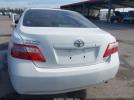 Toyota Camry Le Image 15