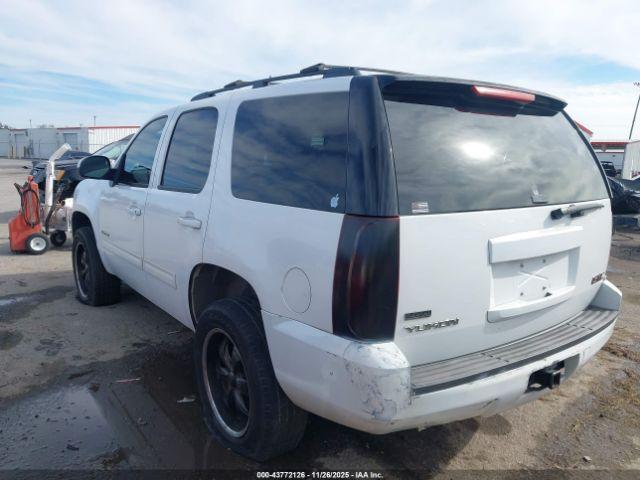 GMC Yukon Sle Image 12