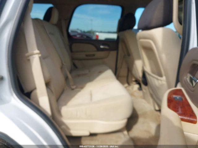 GMC Yukon Sle Image 13