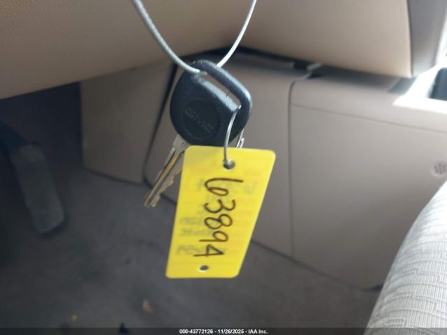 GMC Yukon Sle Image 3