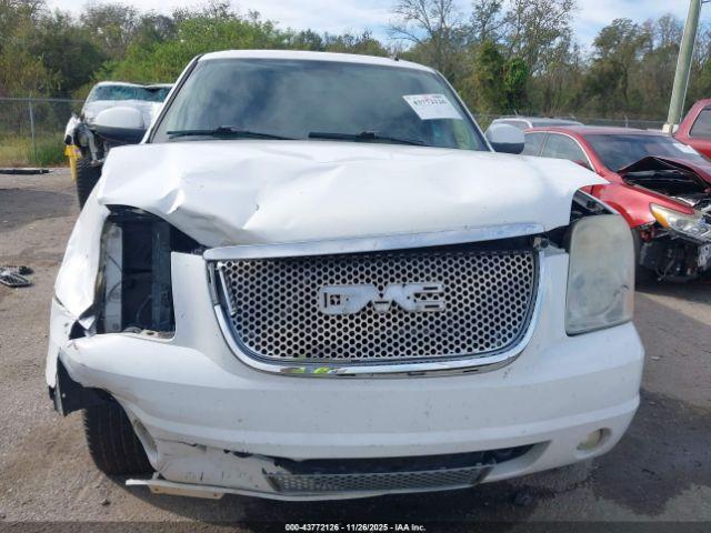 GMC Yukon Sle Image 4