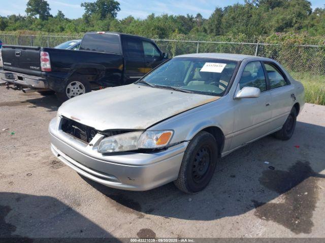 Toyota Camry Ce Image 14