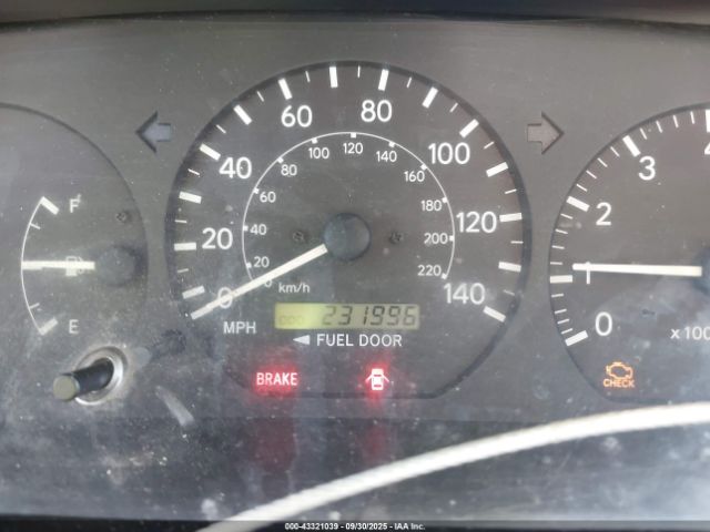 Toyota Camry Ce Image 4