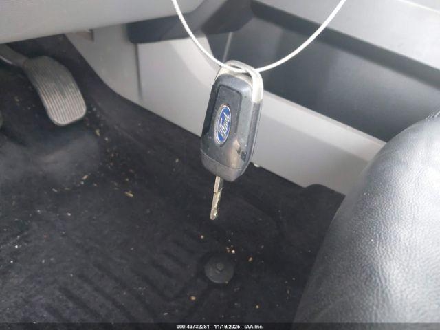 Ford F-150 Xlt Image 13