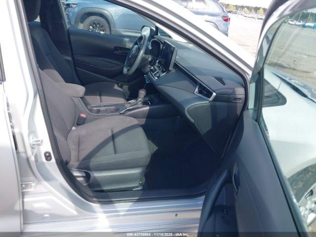 Toyota Corolla Le Image 5