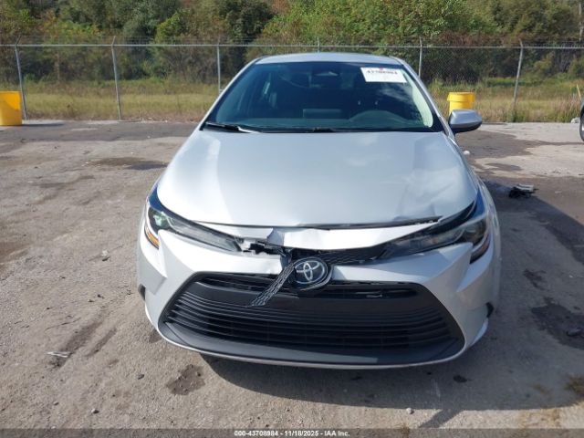 Toyota Corolla Le Image 13