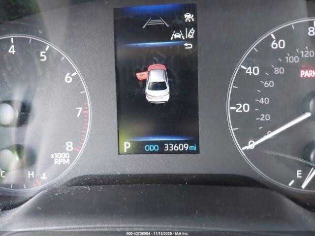 Toyota Corolla Le Image 12