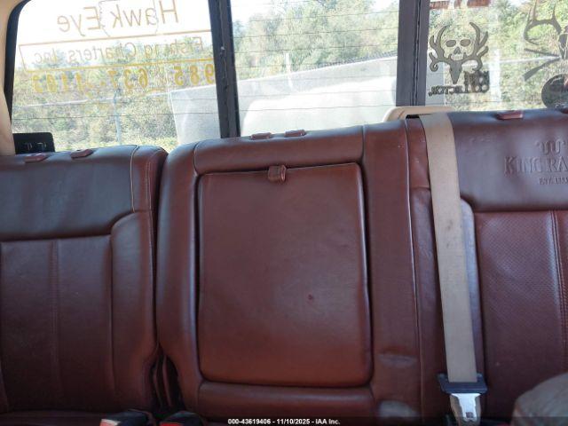 Ford F-350 Lariat Image 13