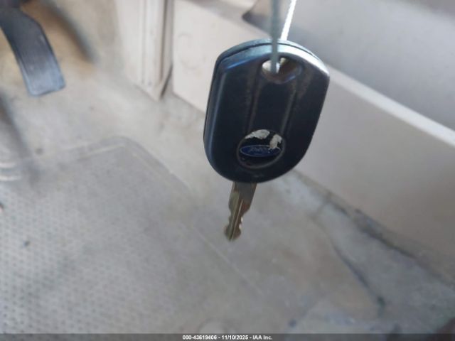 Ford F-350 Lariat Image 6