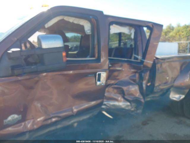 Ford F-350 Lariat Image 8