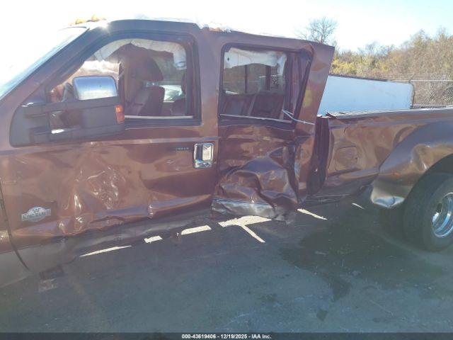 Ford F-350 Lariat Image 7