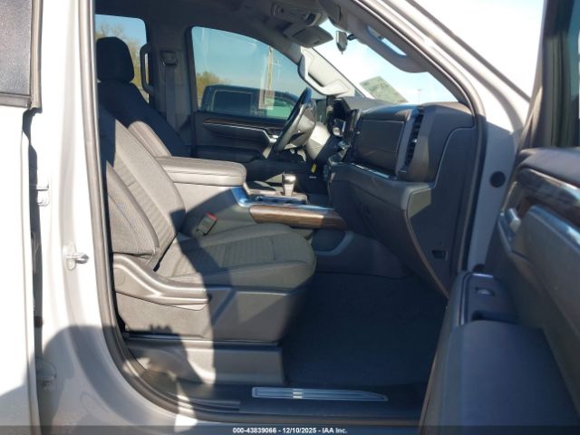 Chevrolet Silverado 1500 4wd  Short Bed Rst Image 6