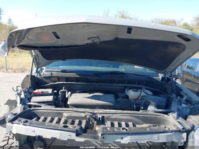 Chevrolet Silverado 1500 4wd  Short Bed Rst Image 16