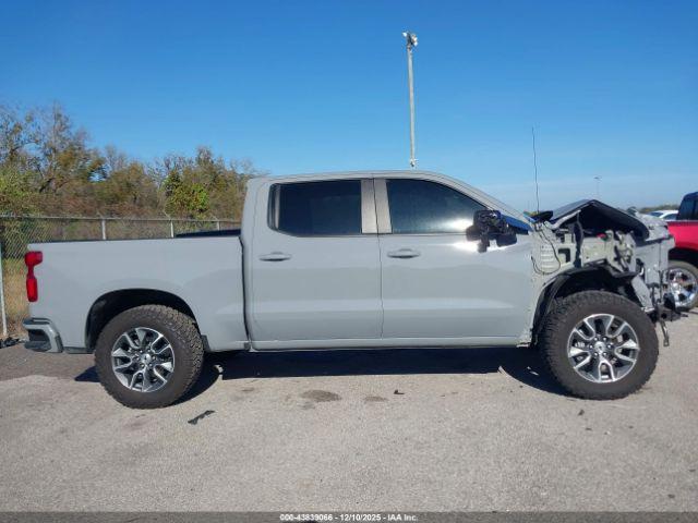 Chevrolet Silverado 1500 4wd  Short Bed Rst Image 14