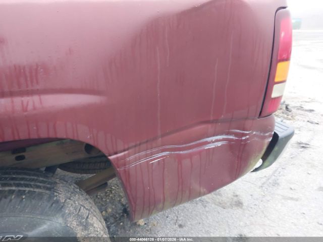 Chevrolet Silverado 1500 Ls Image 2