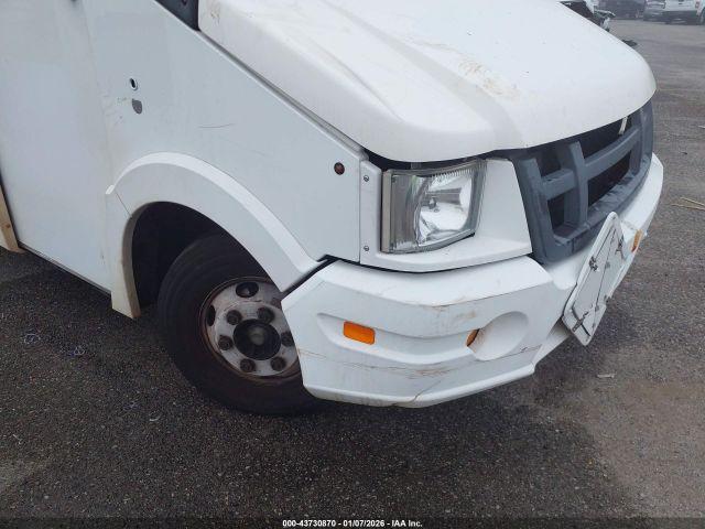 Isuzu Npr Image 8