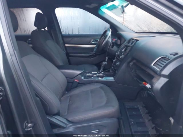 Ford Explorer Xlt Image 5