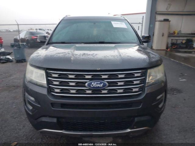 Ford Explorer Xlt Image 12