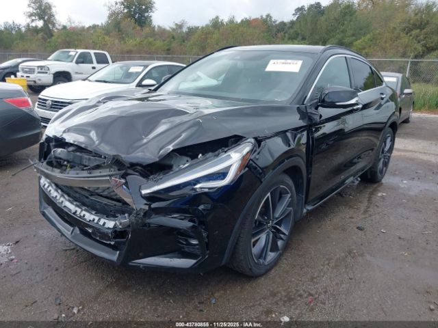 INFINITI Qx Essential Awd Image 3