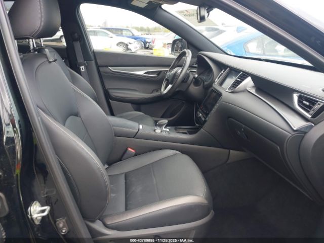 INFINITI Qx Essential Awd Image 10