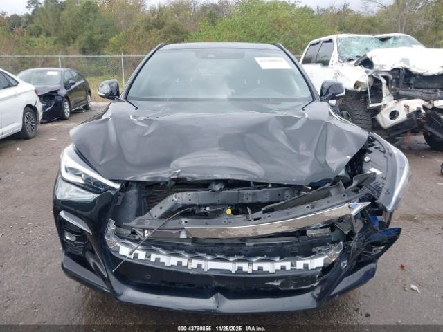 INFINITI Qx Essential Awd Image 11