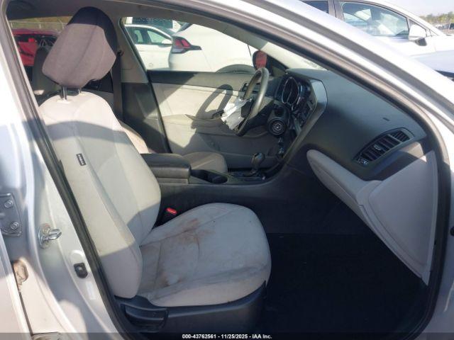 Kia Optima Lx Image 10