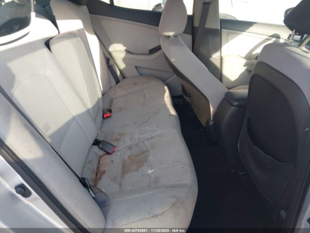 Kia Optima Lx Image 13