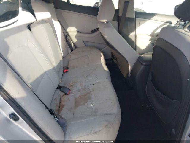 Kia Optima Lx Image 13