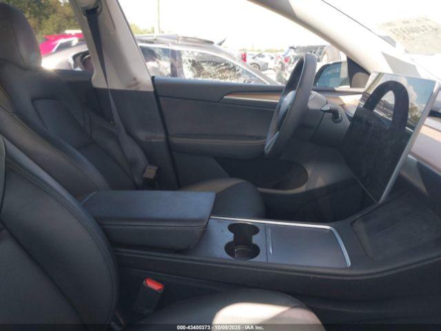 Tesla Model Y Image 5