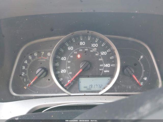 Toyota RAV4 Le Image 4