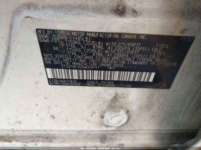 Toyota RAV4 Le Image 9