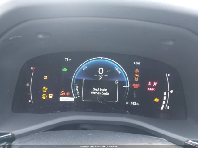 Toyota Camry Le Image 4