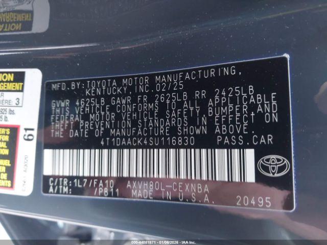 Toyota Camry Le Image 9