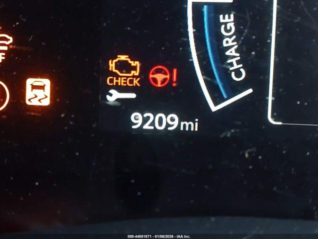 Toyota Camry Le Image 2