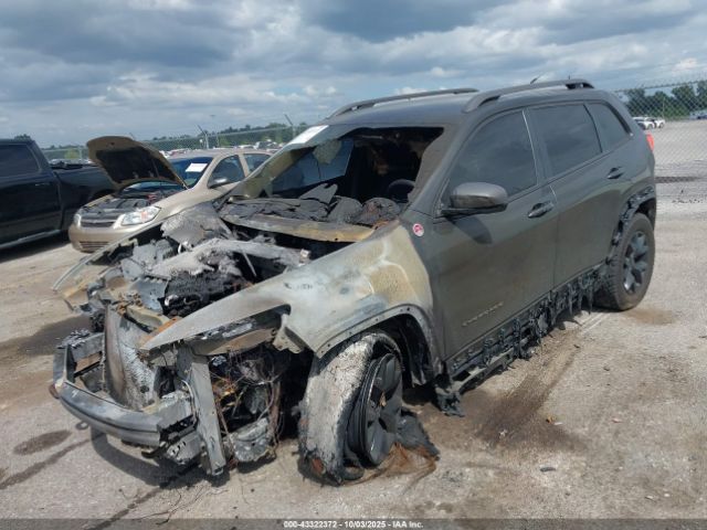 Jeep Cherokee Trailhawk Image 7