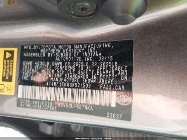 Toyota Camry Le Image 8